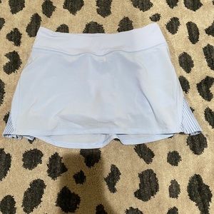 LULULEMON PLAY OFF THE PLEATS SKIRT 13” - SIZE 4